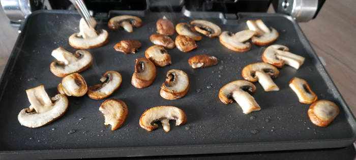 Champignons auf dem DeLonghi MultiGrill CGH1020D