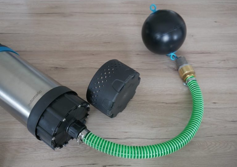 Pumpe an Zisterne anschließen Wie schließe ich eine Tauchpumpe an?